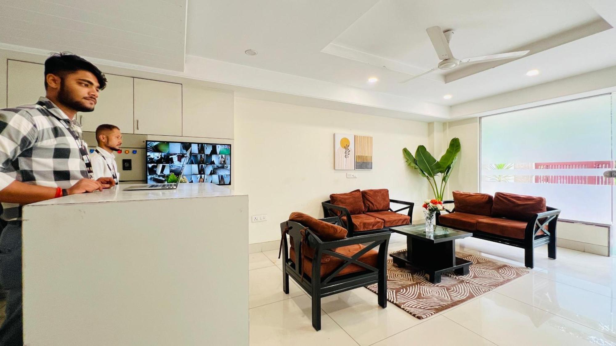 Bluo Studio5 Golf Course Road - Gym, Terrace Garden Gurgaon Exterior foto