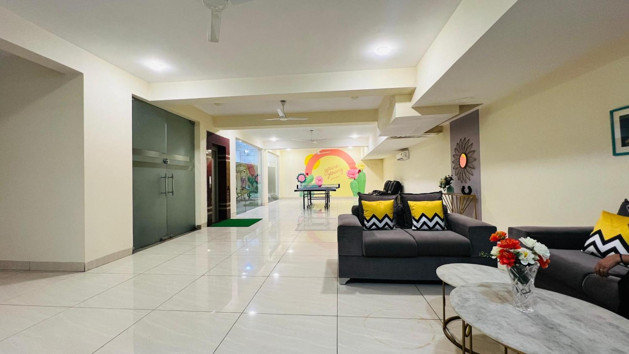 Bluo Studio5 Golf Course Road - Gym, Terrace Garden Gurgaon Exterior foto